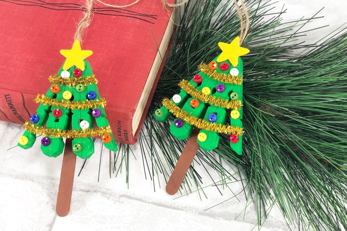 Clothespin Christmas Décor