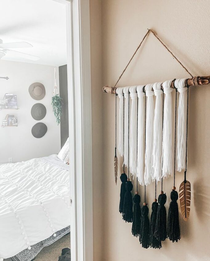 DIY Yarn Wall Hang