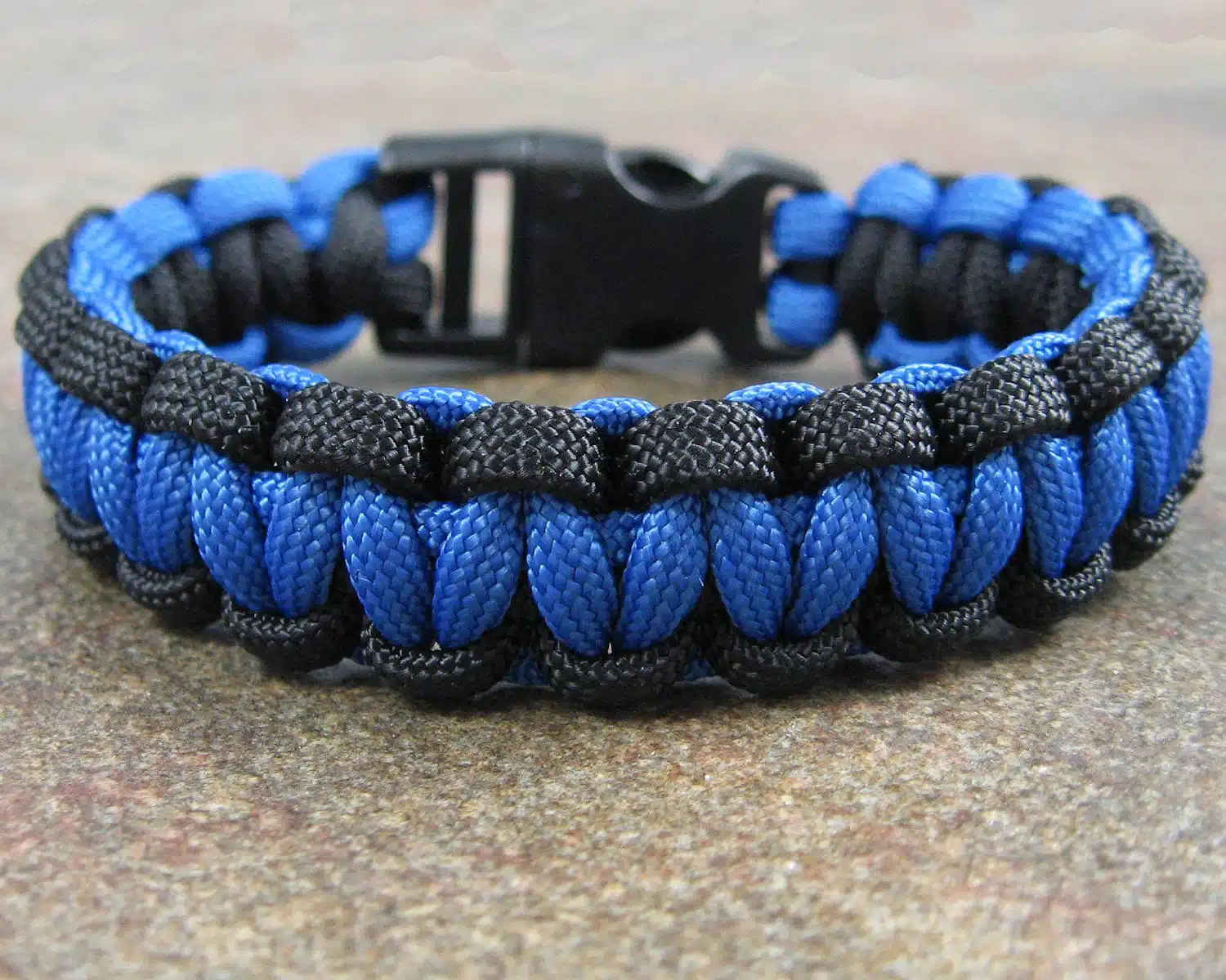 Paracord Bracelet .jpg